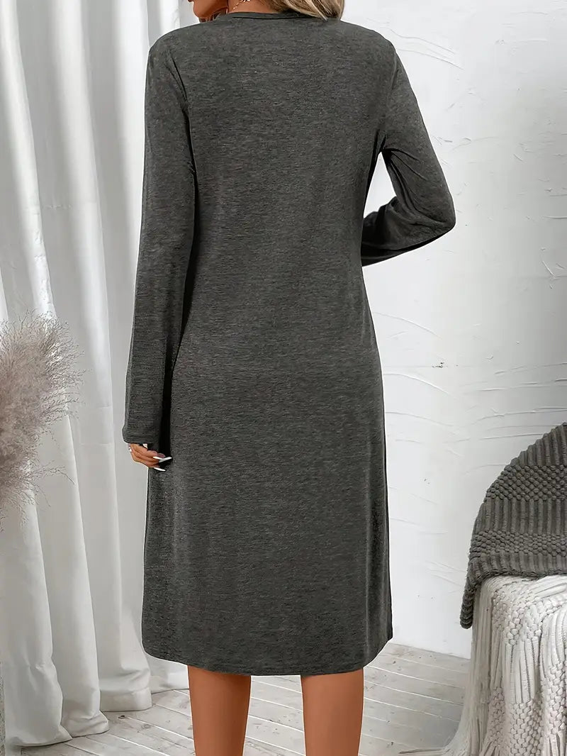 Elegante abito midi - maniche lunghe, scollo a V, con tasche