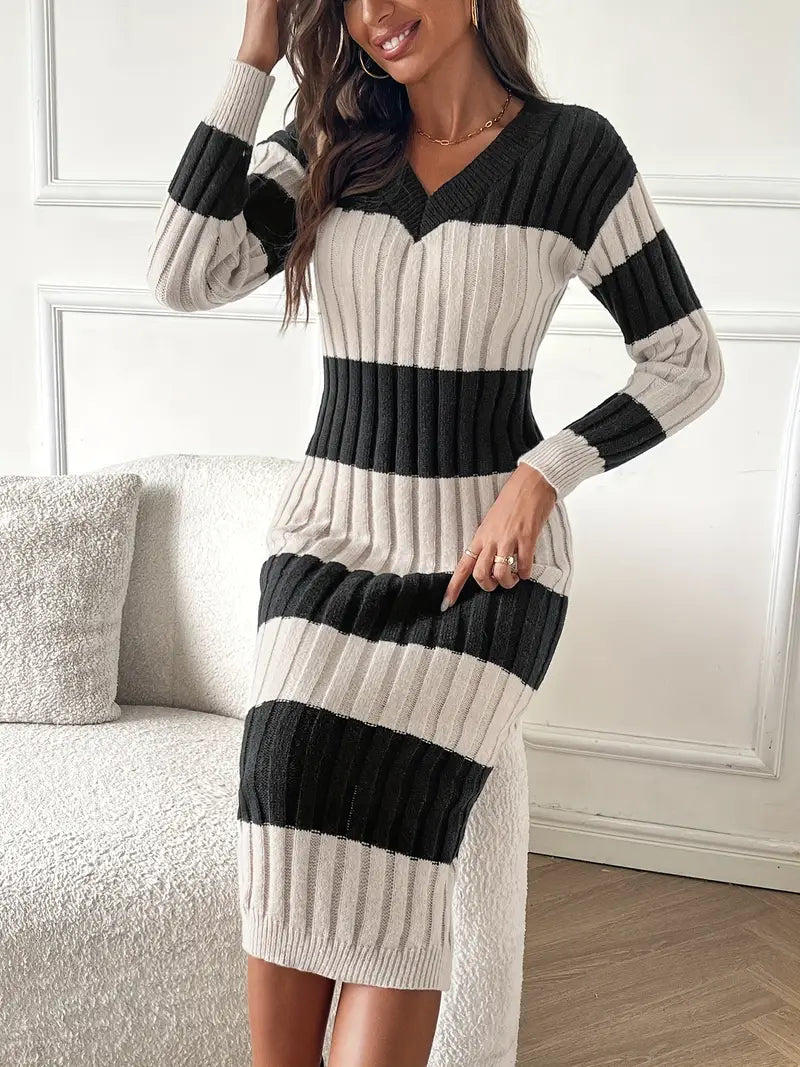 Abito da donna in maglia con scollo a V - Elegante design a righe