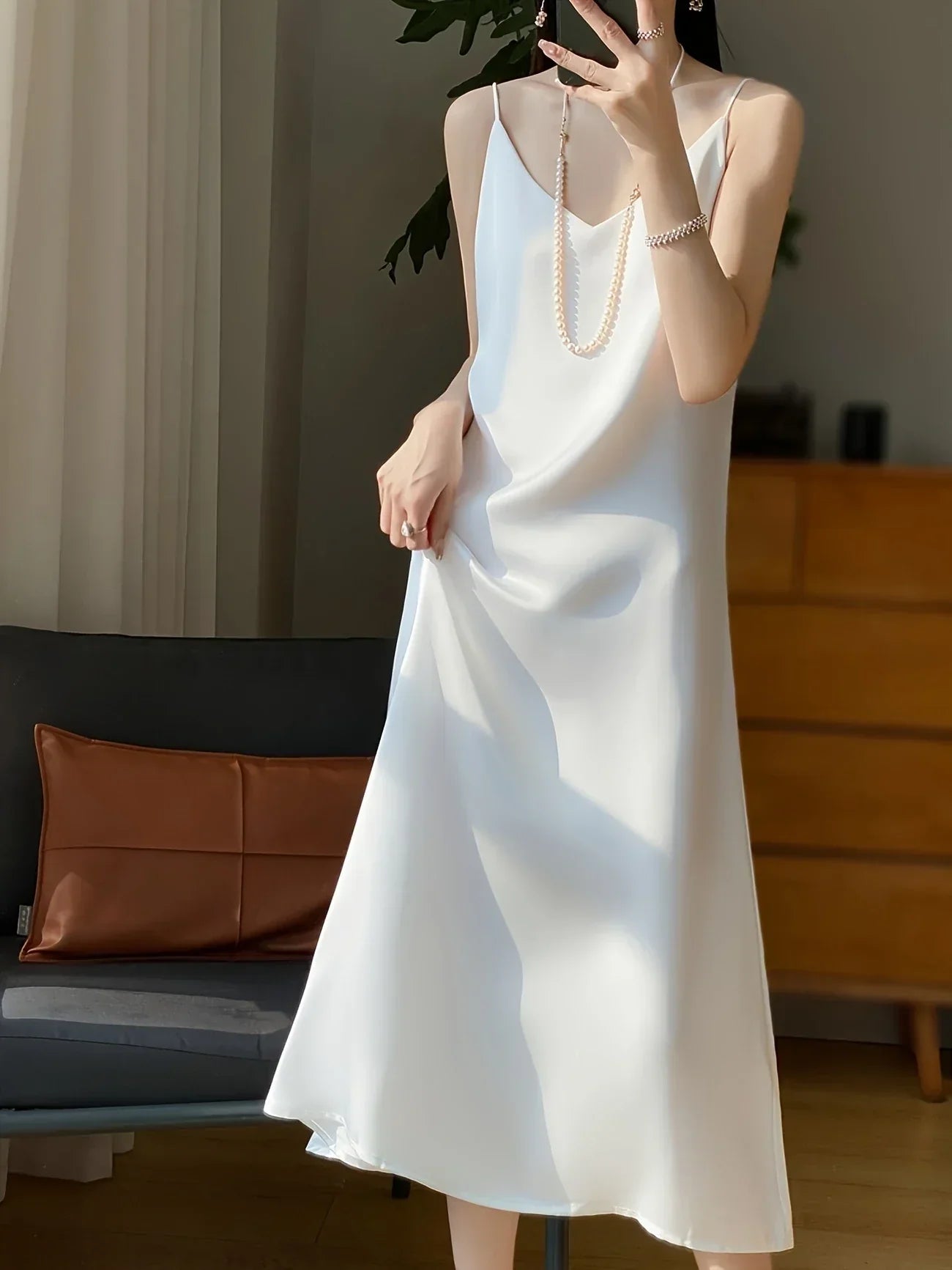 Abito midi in raso da donna - Scollo a V, senza maniche, morbido, lussuoso e confortevole per feste e occasioni serali