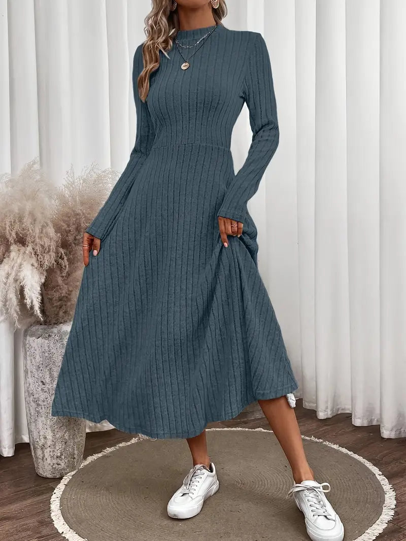Maxi abito monocromatico casual e glamour a maniche lunghe a coste
