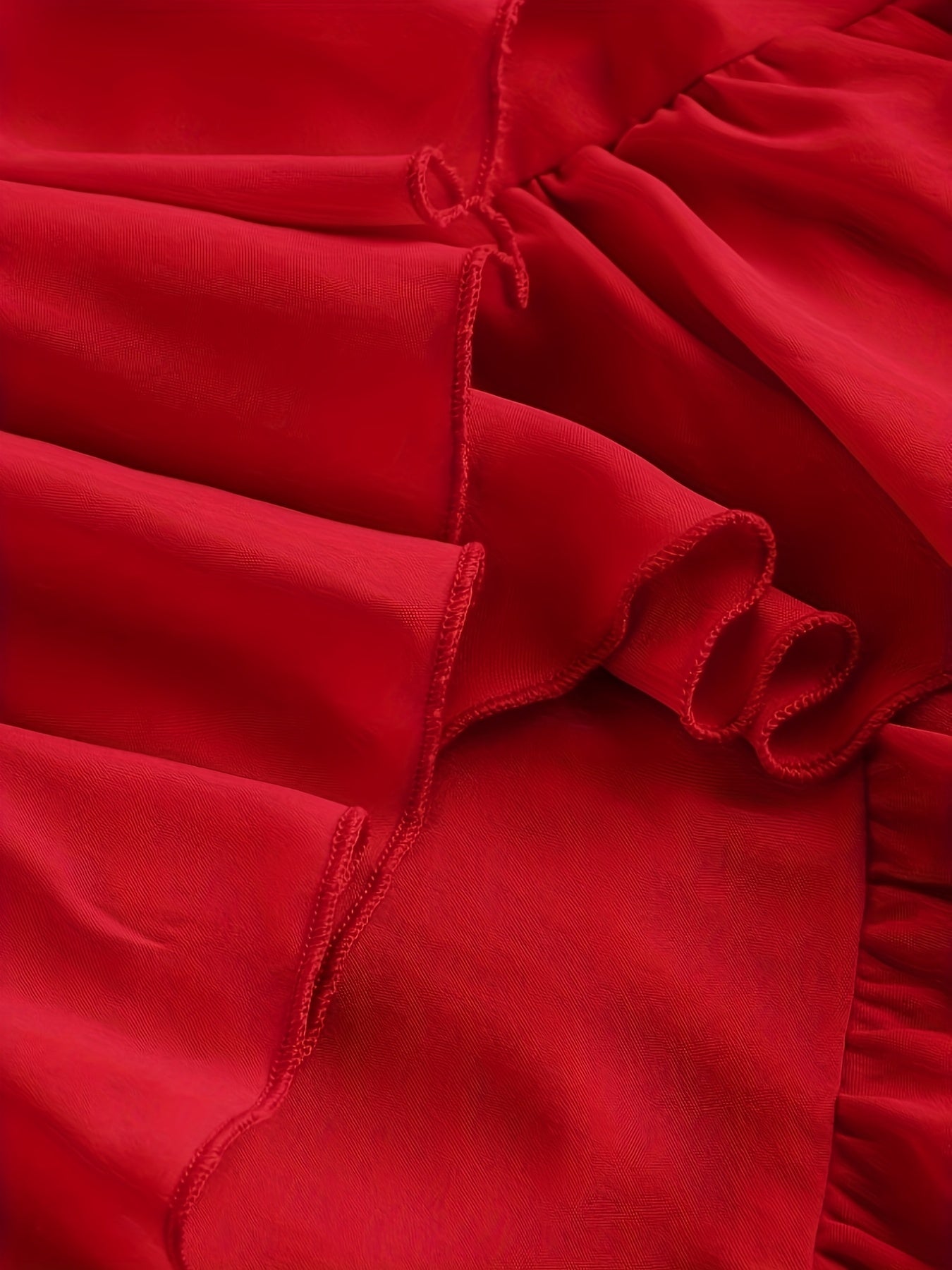 Elegante abito asimmetrico in poliestere, perfetto per la primavera/estate