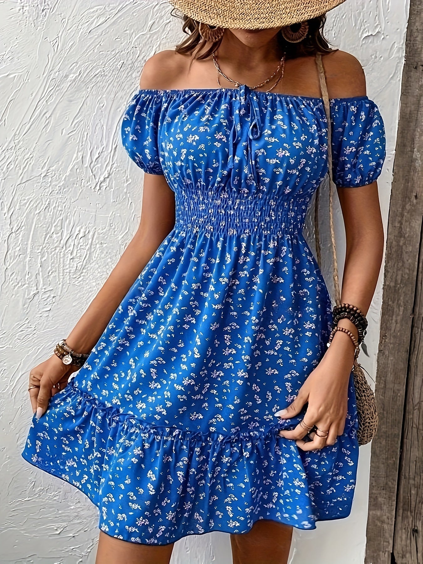 Abito floreale off-the-shoulder - Elegante con arricciatura in vita e maniche a sbuffo