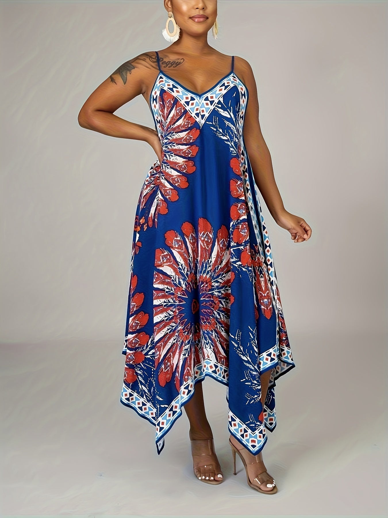 Abito da spiaggia con scollo a V e spalline, con stampe e orlo asimmetrico