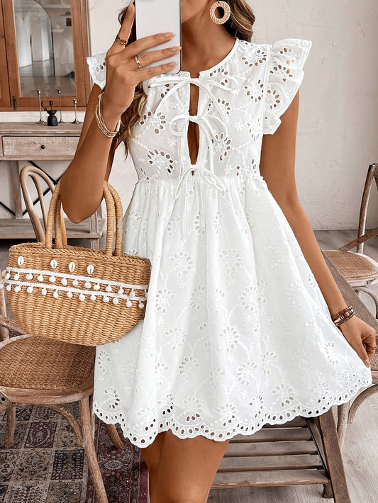 Abito elegante con pizzo Estate leggera e chic