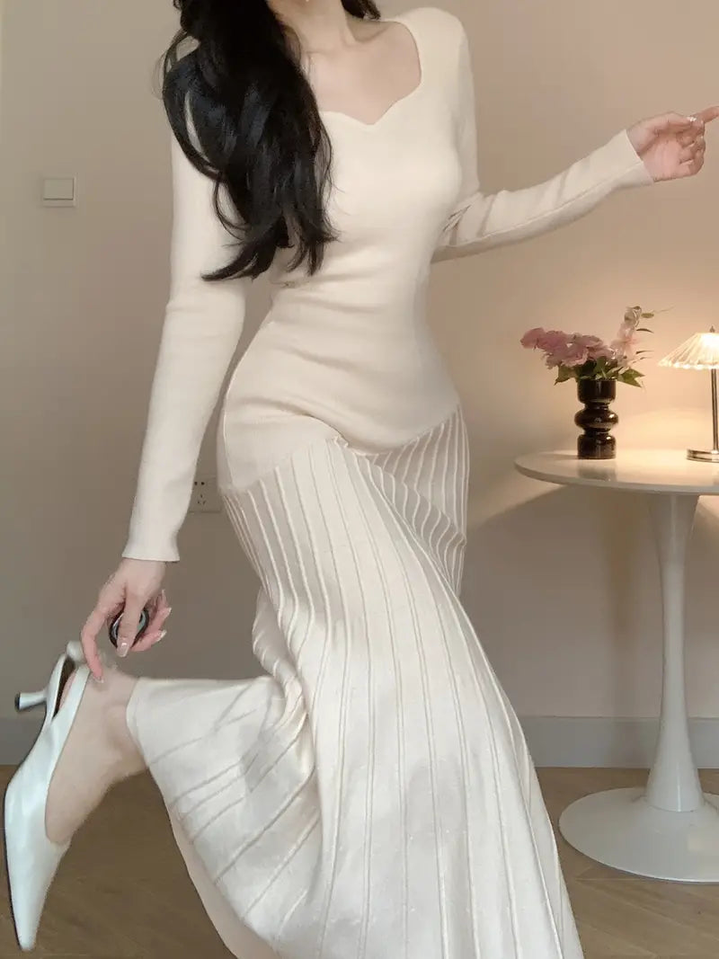 Abito in maglia con scollo a V e maniche lunghe - stile mediorientale, lunghezza al pavimento, linea ad A