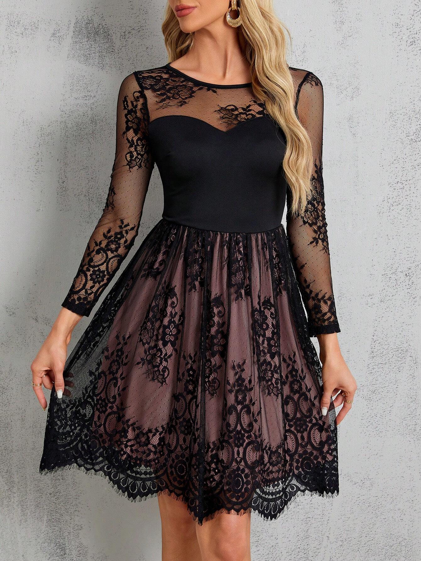 Abito patchwork con cintura in pizzo