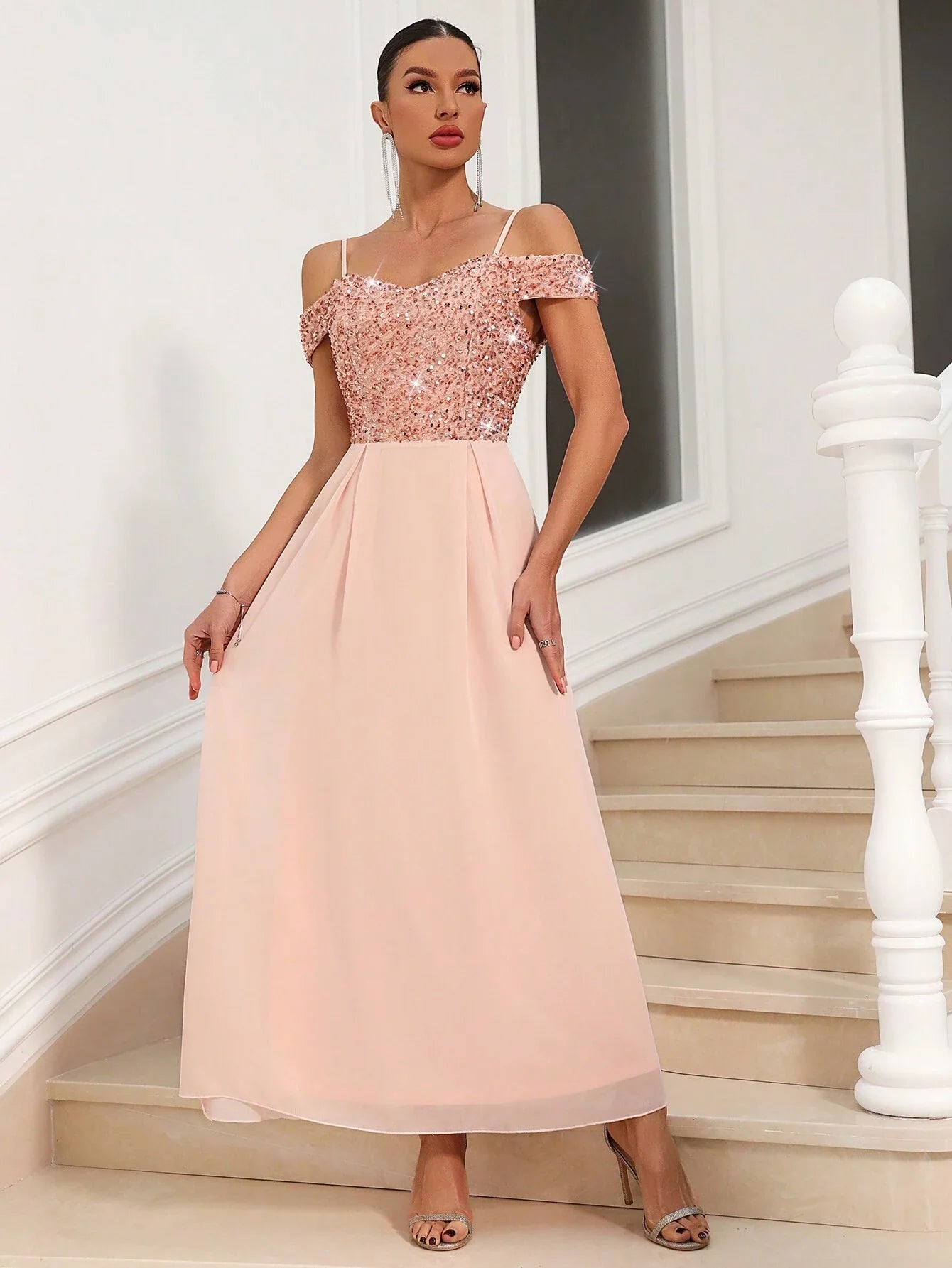 Abito semplice e sobrio per tutti i giorni