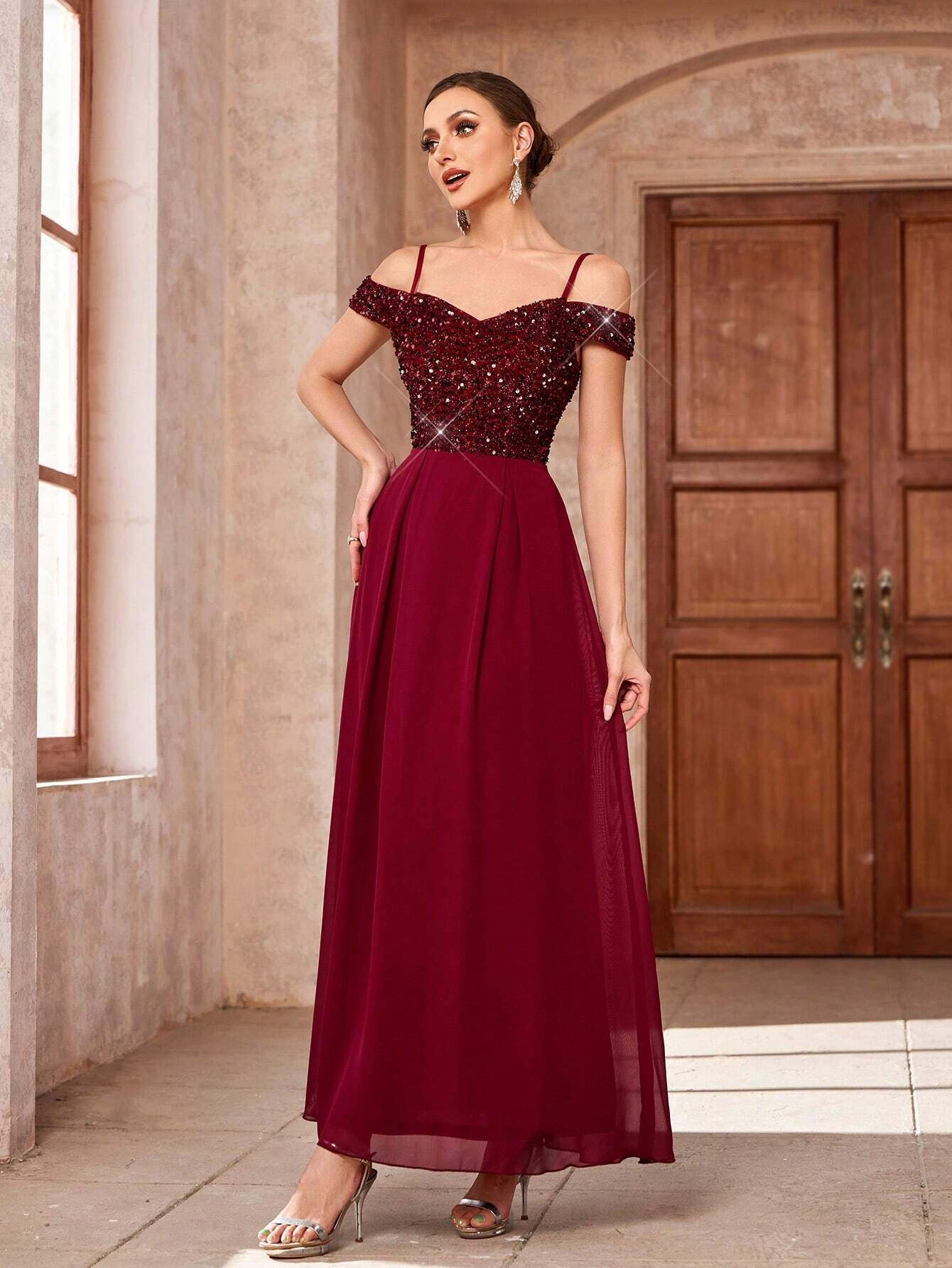 Abito semplice e sobrio per tutti i giorni