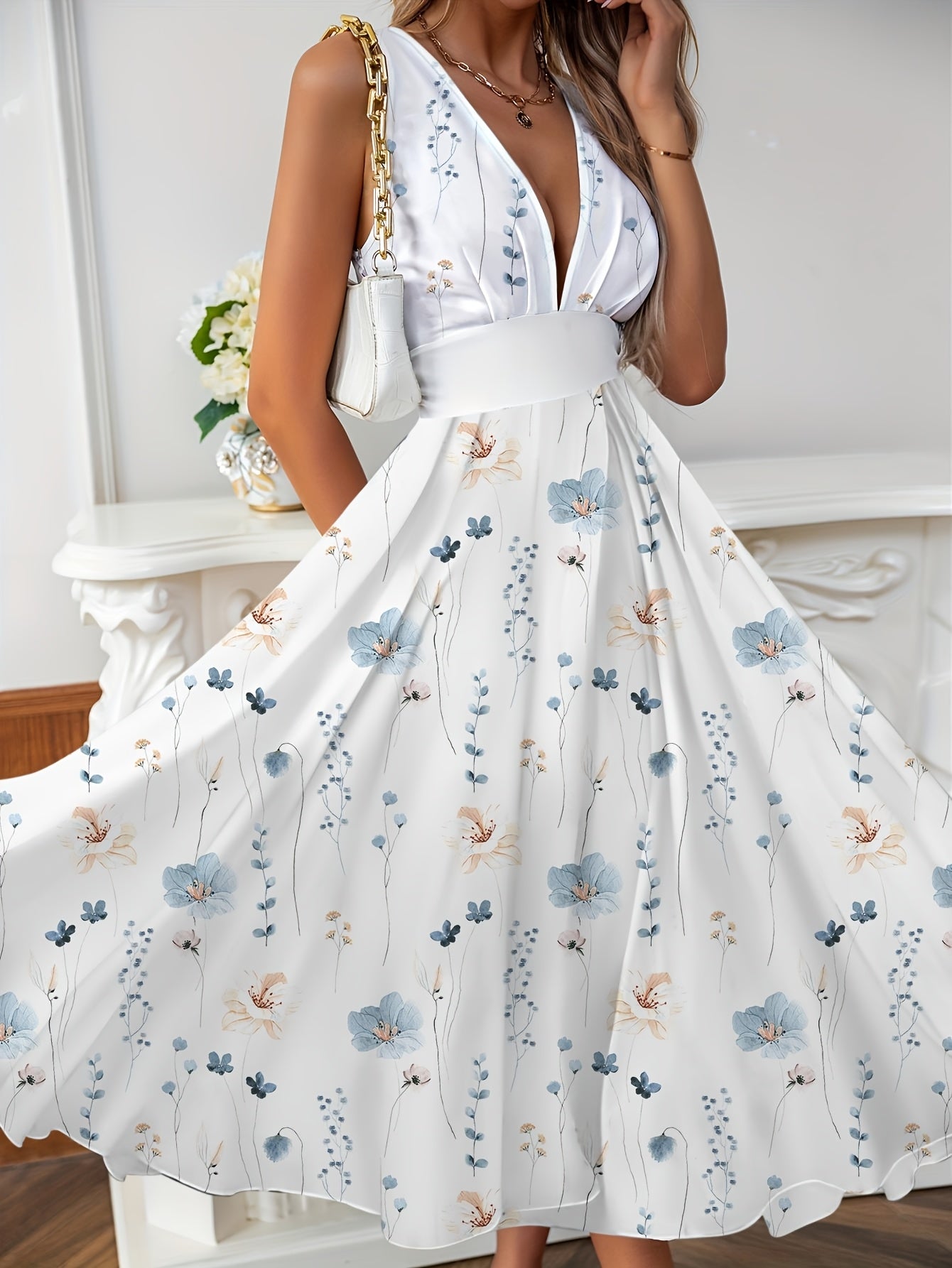 Abito estivo con stampa floreale - Abito senza maniche con scollo a V e linea ad A
