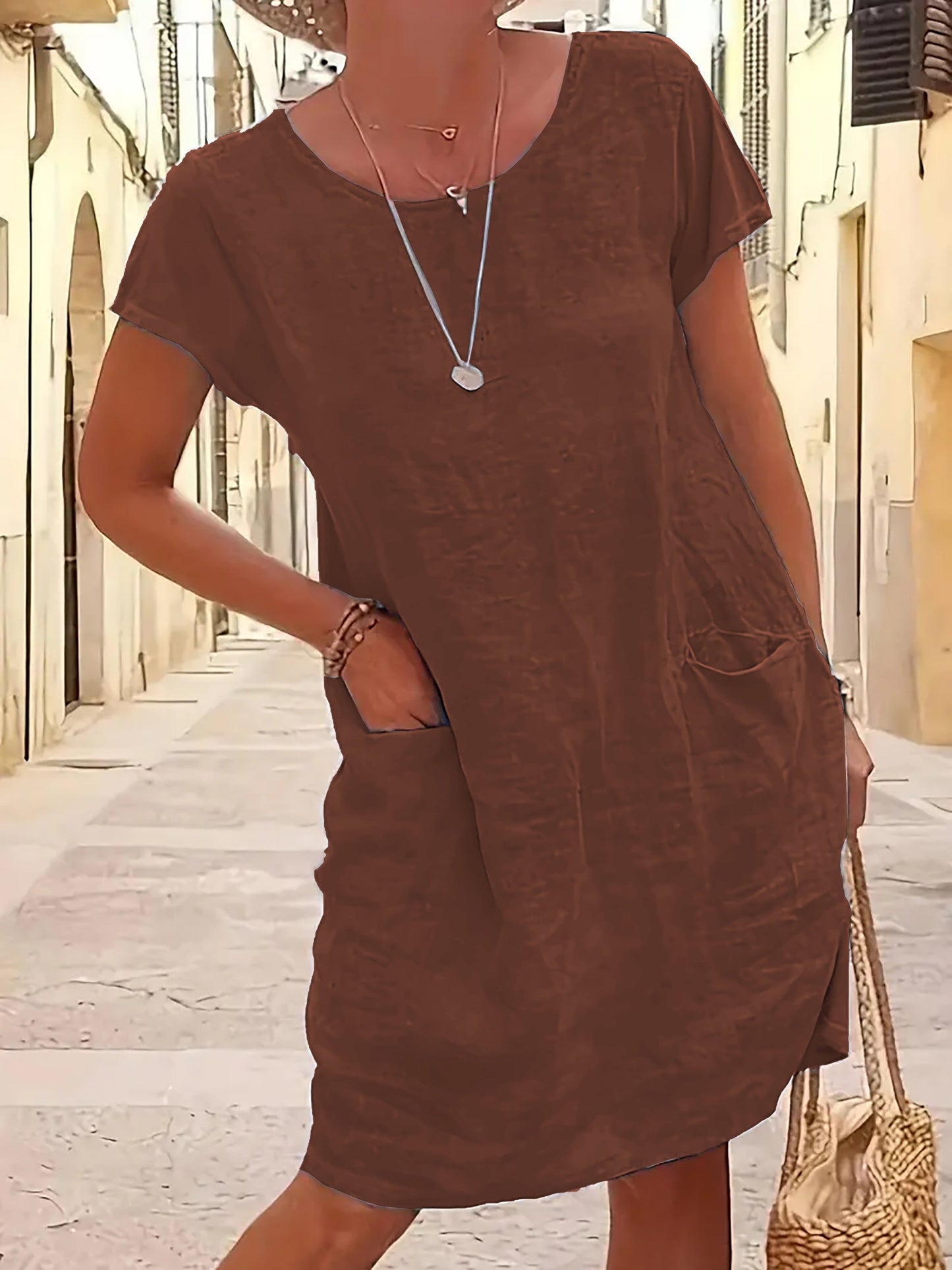 Abito a-line con taschino - maniche corte, collo rotondo, arioso ed estivo