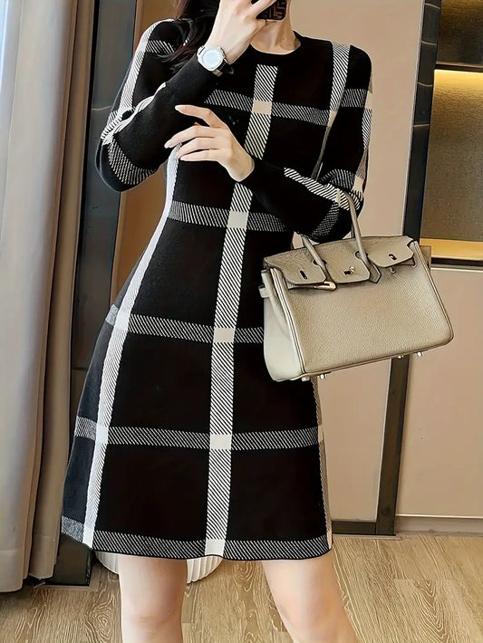 Abito da donna in maglia alla moda, maniche lunghe, vestibilità slim, elegante scollatura rotonda