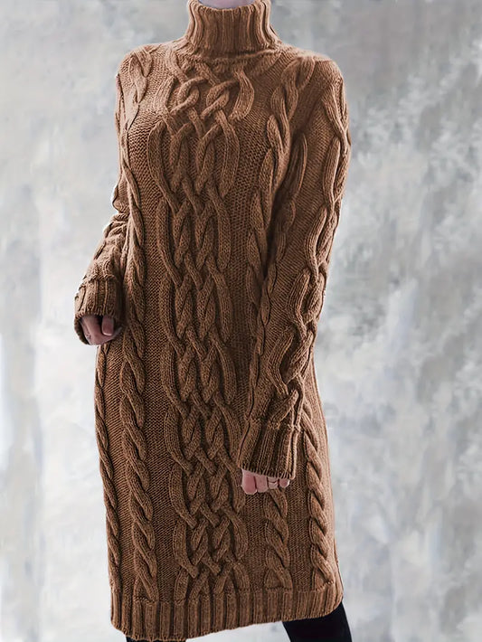 Classico ed elegante abito in maglia a cavo con collo a collo alto