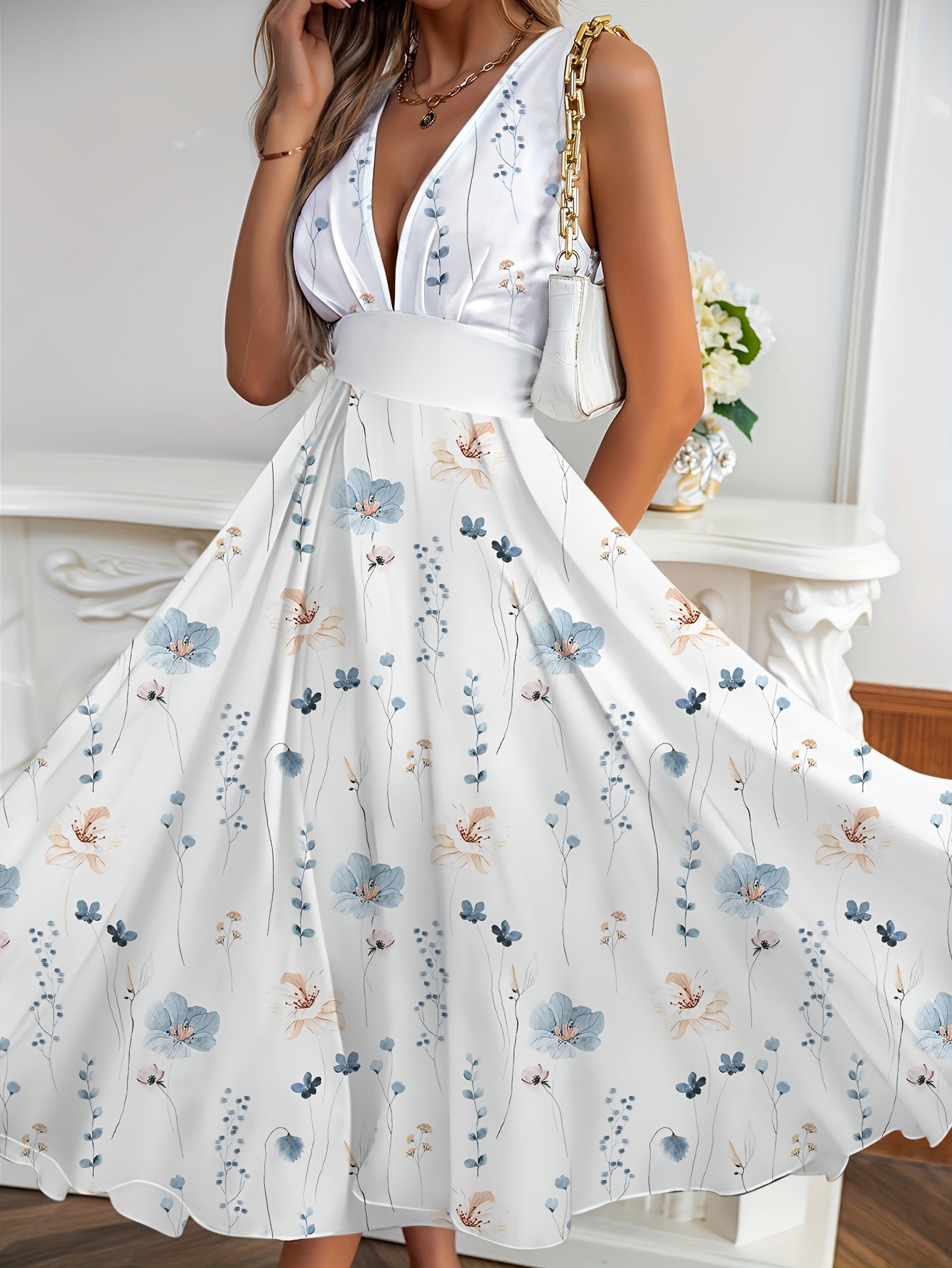 Abito estivo con stampa floreale - Abito senza maniche con scollo a V e linea ad A