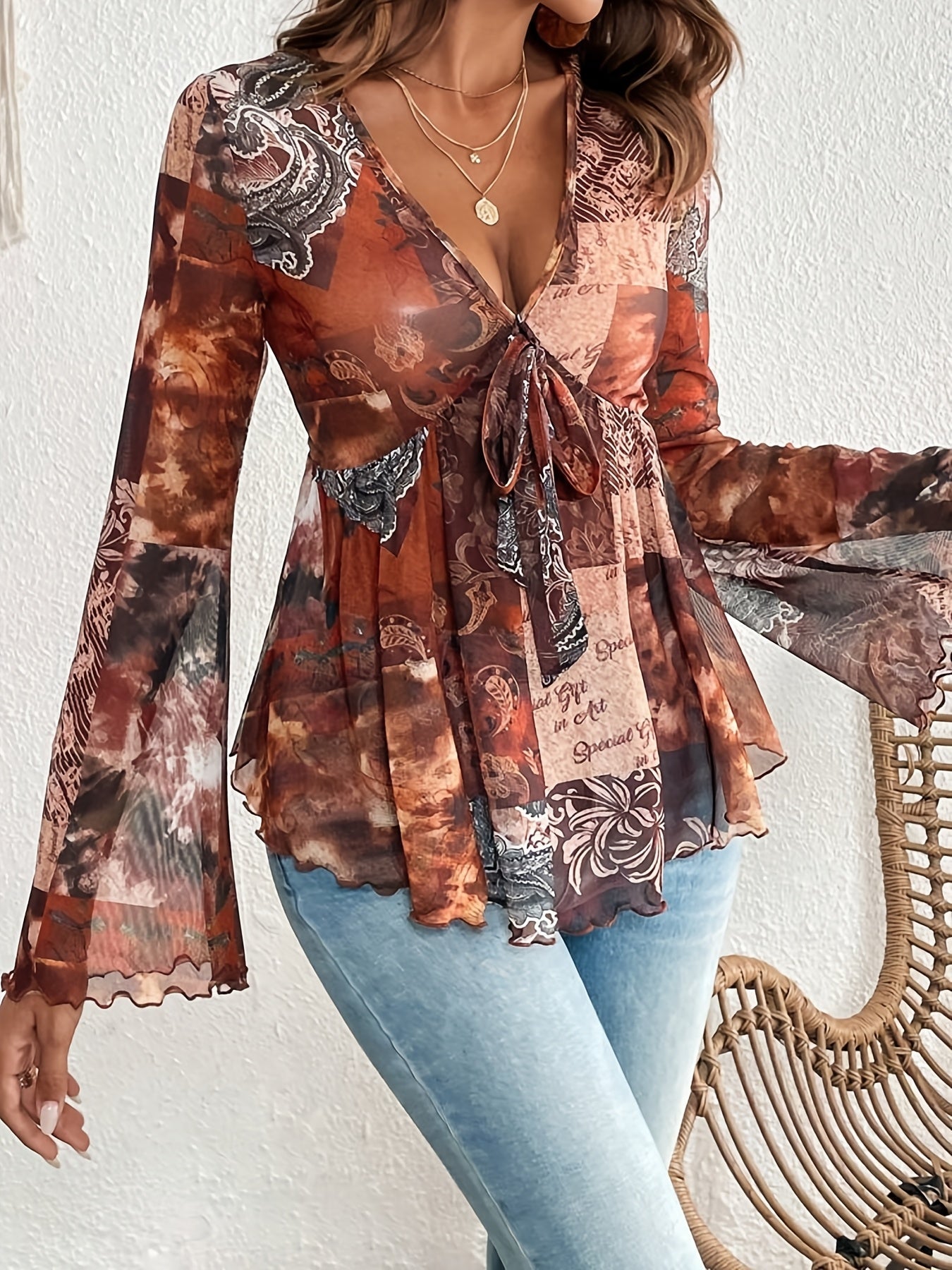 Elegante abito paisley - Scollo a V, maniche lunghe e rete leggera