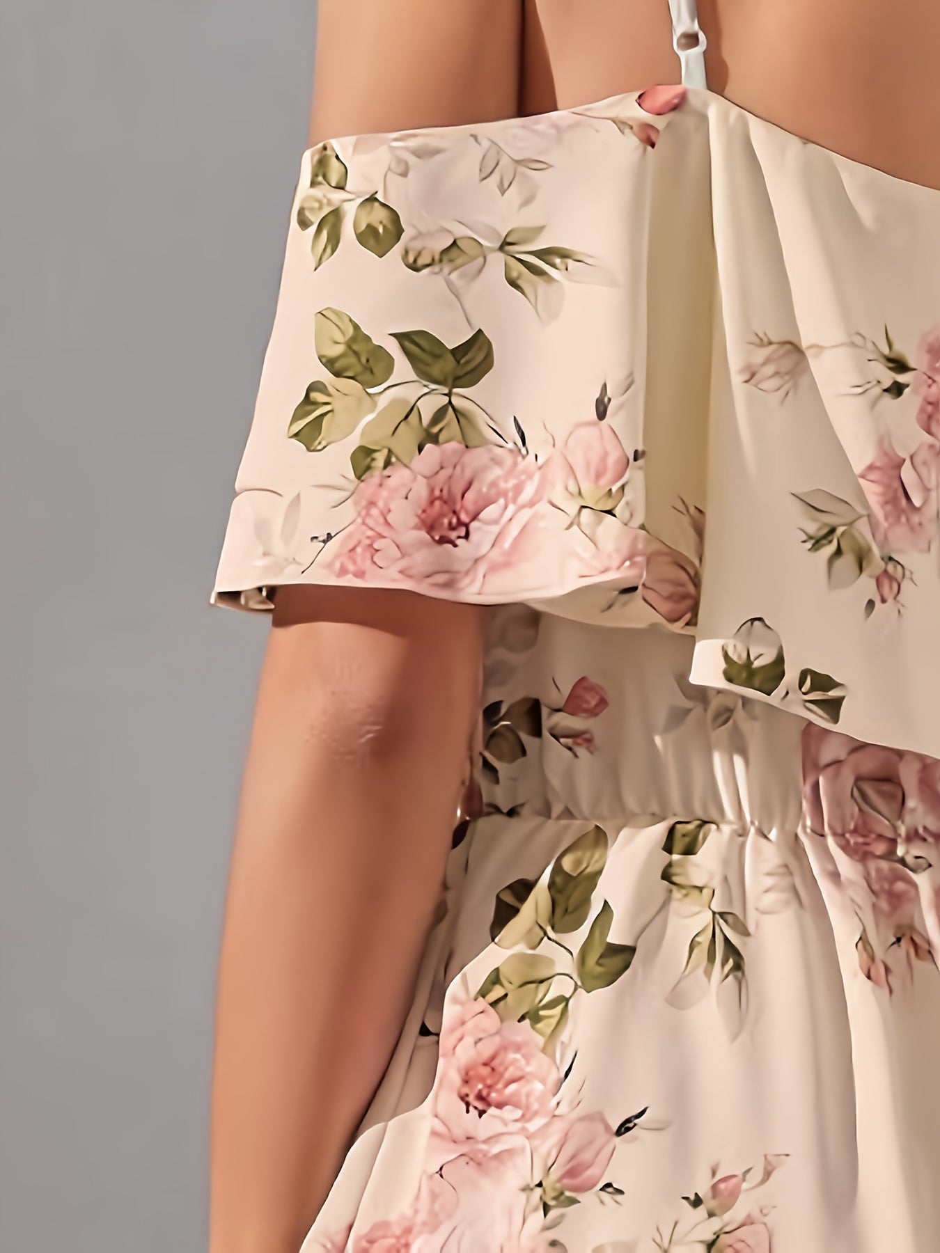 Abito casual a spalla fredda con stampa floreale e maniche corte