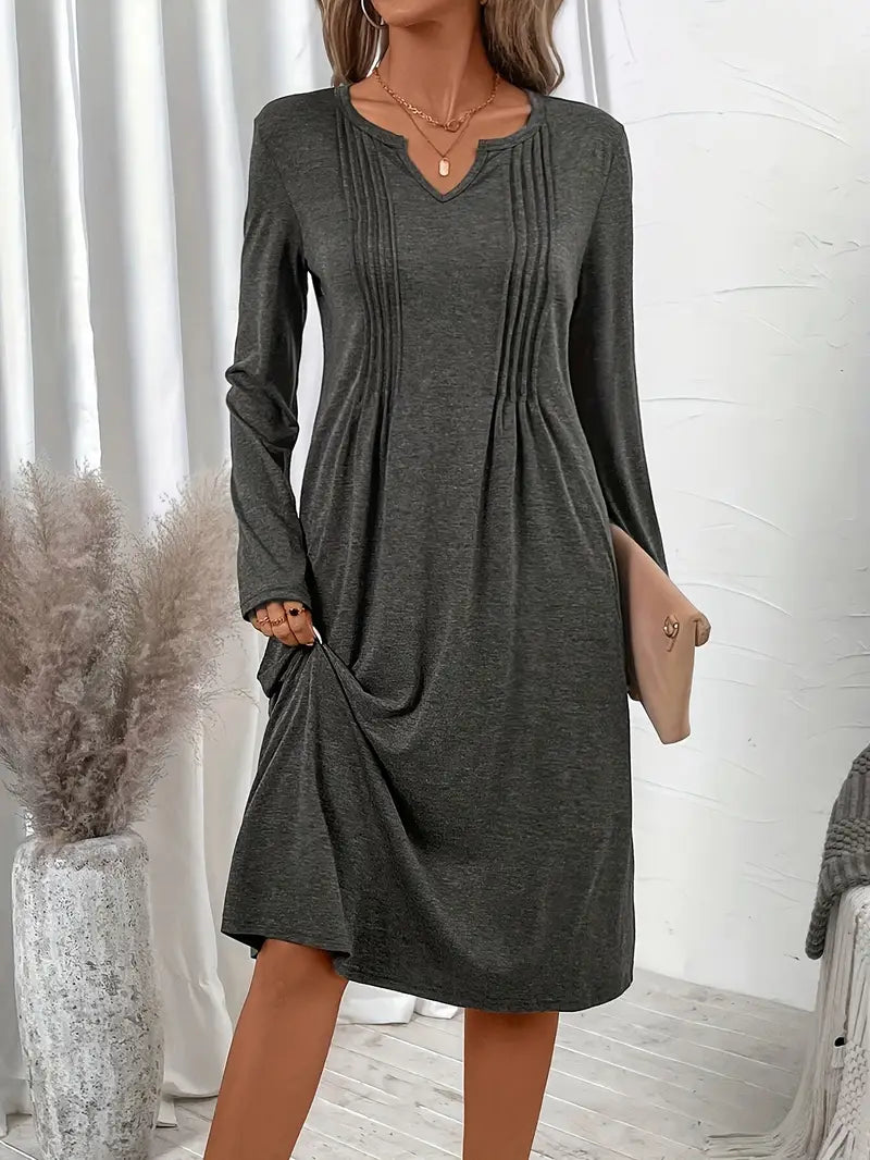 Elegante abito midi - maniche lunghe, scollo a V, con tasche