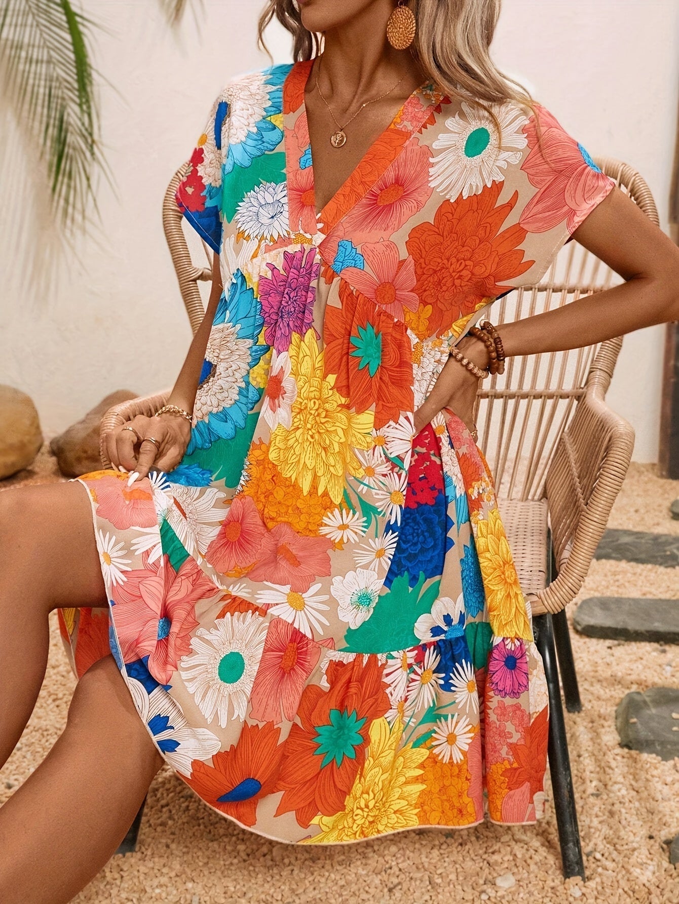 Elegante abito estivo con scollo a V Stampa floreale