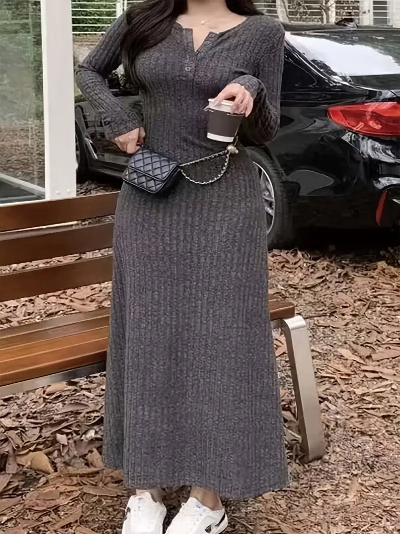 Abito da donna a coste con scollo a V e maniche lunghe