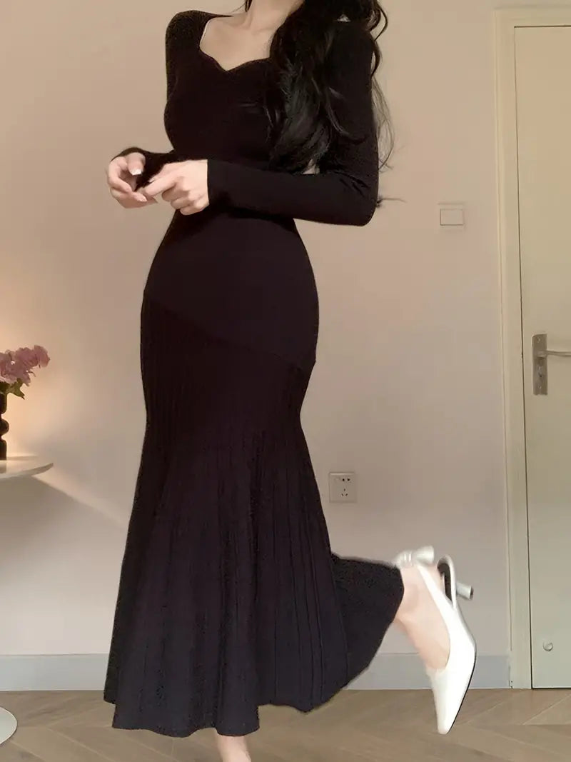 Abito in maglia con scollo a V e maniche lunghe - stile mediorientale, lunghezza al pavimento, linea ad A