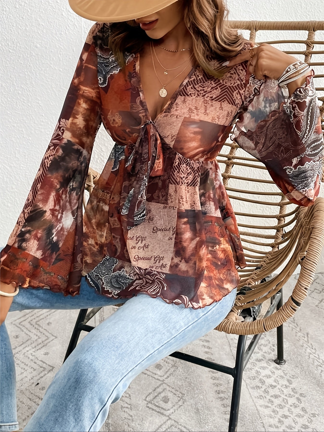 Elegante abito paisley - Scollo a V, maniche lunghe e rete leggera