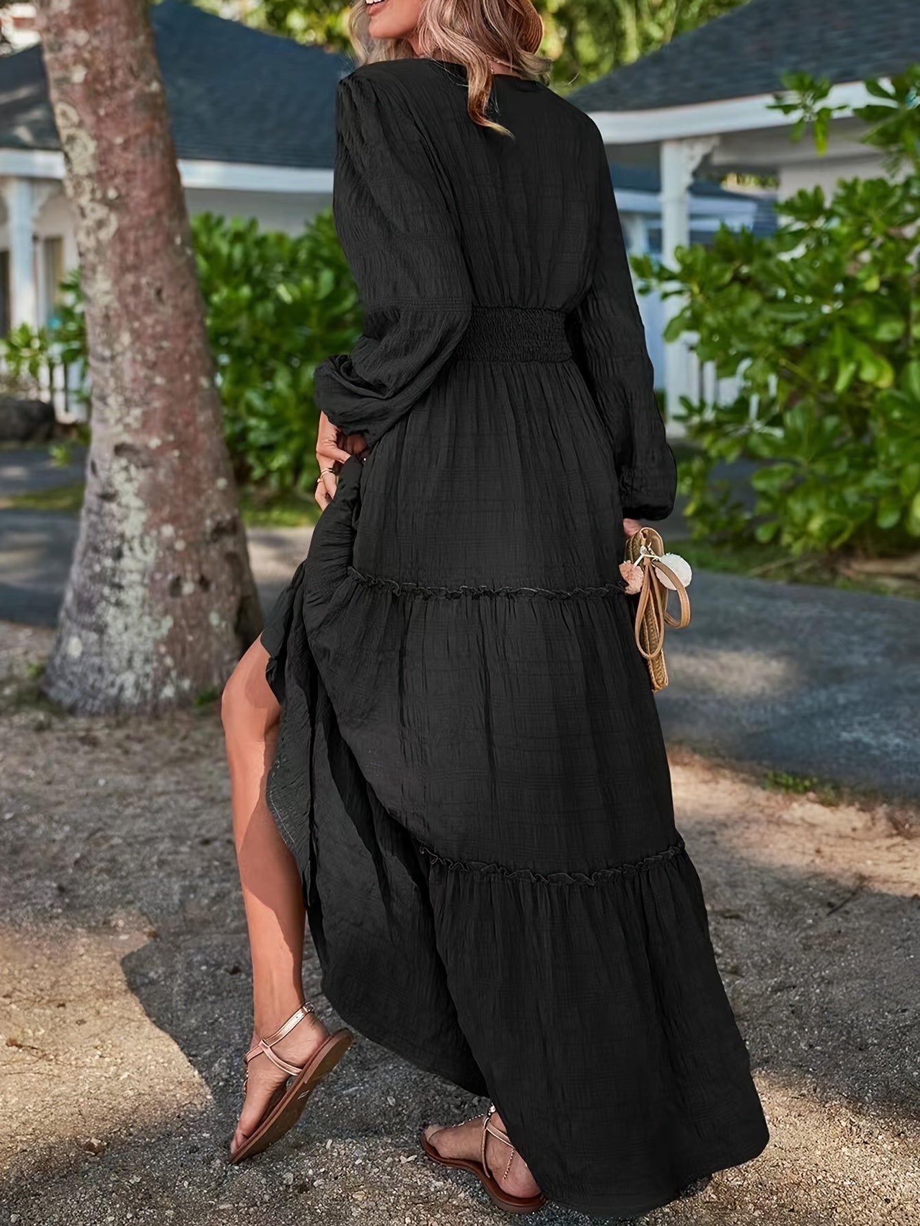 Maxi abito elegante con scollo a V - Abito a maniche lunghe smocked da donna