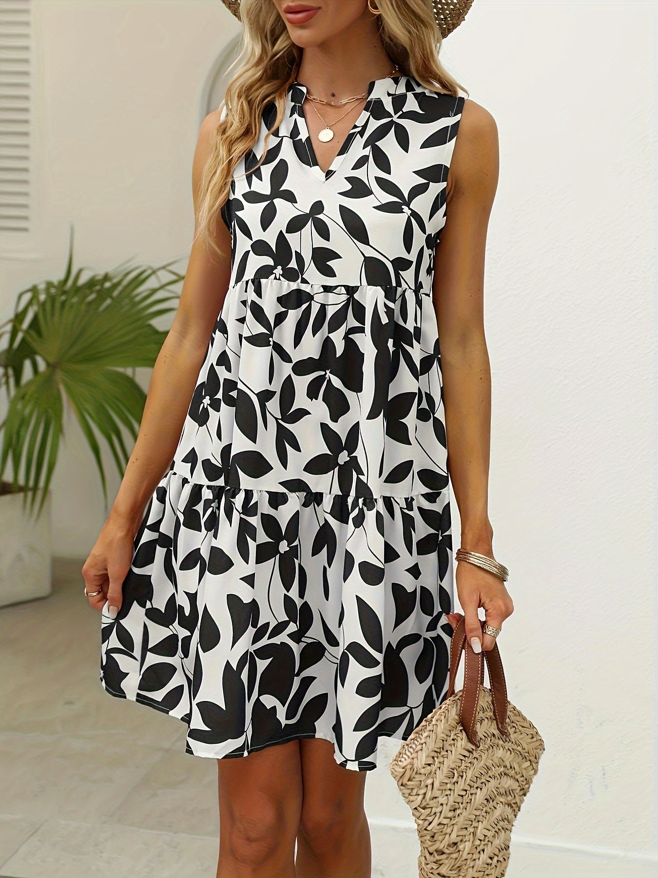 Abito a strati senza maniche con scollo a V - arioso abito estivo da donna