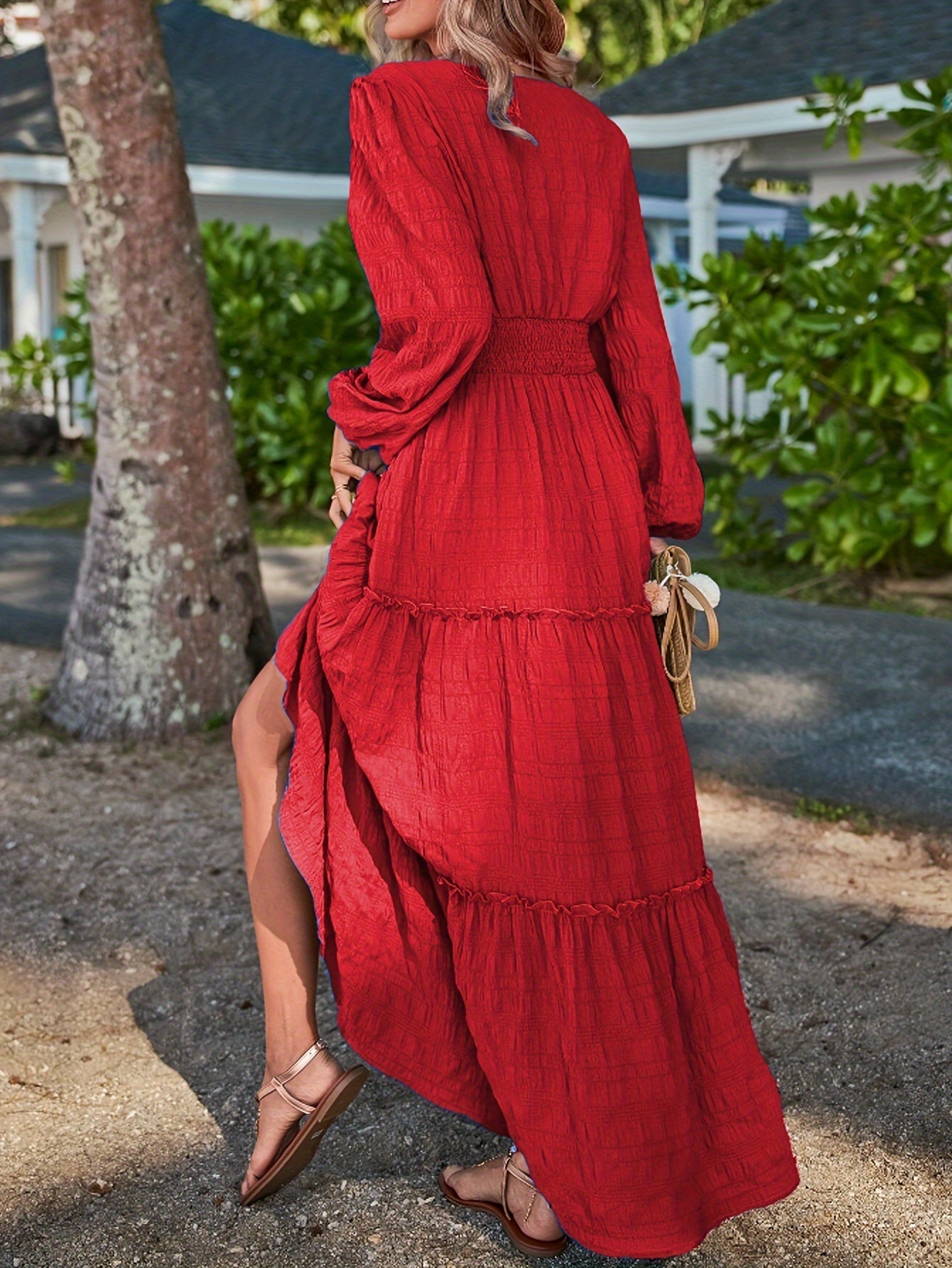 Maxi abito elegante con scollo a V - Abito a maniche lunghe smocked da donna