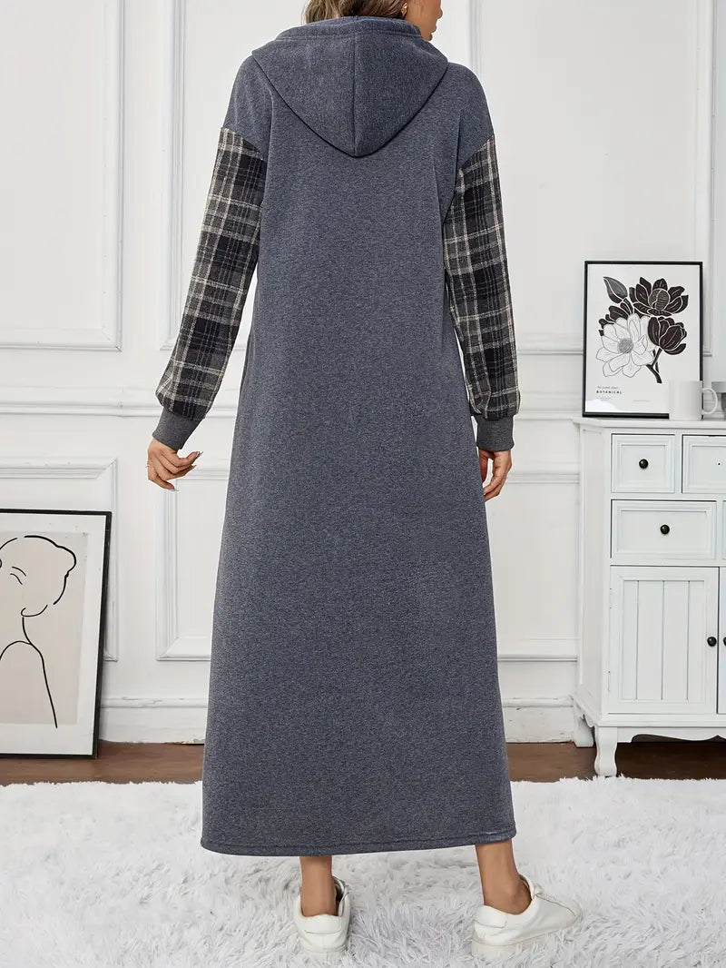 Maxi abito foderato in pile con cappuccio per donna