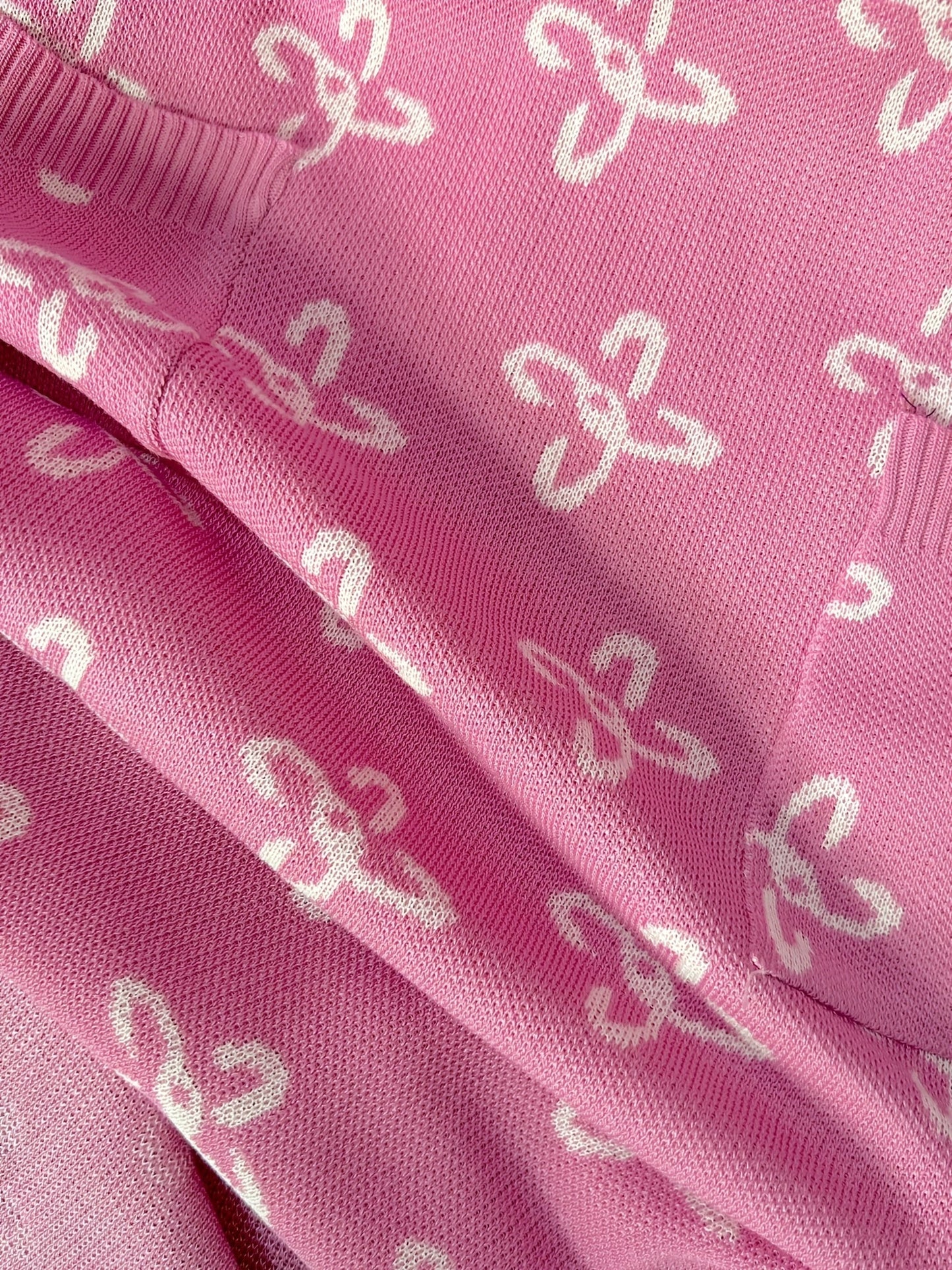 Abito in maglia con motivo floreale - vestibilità bodycon, maniche a sbuffo, scollatura rotonda