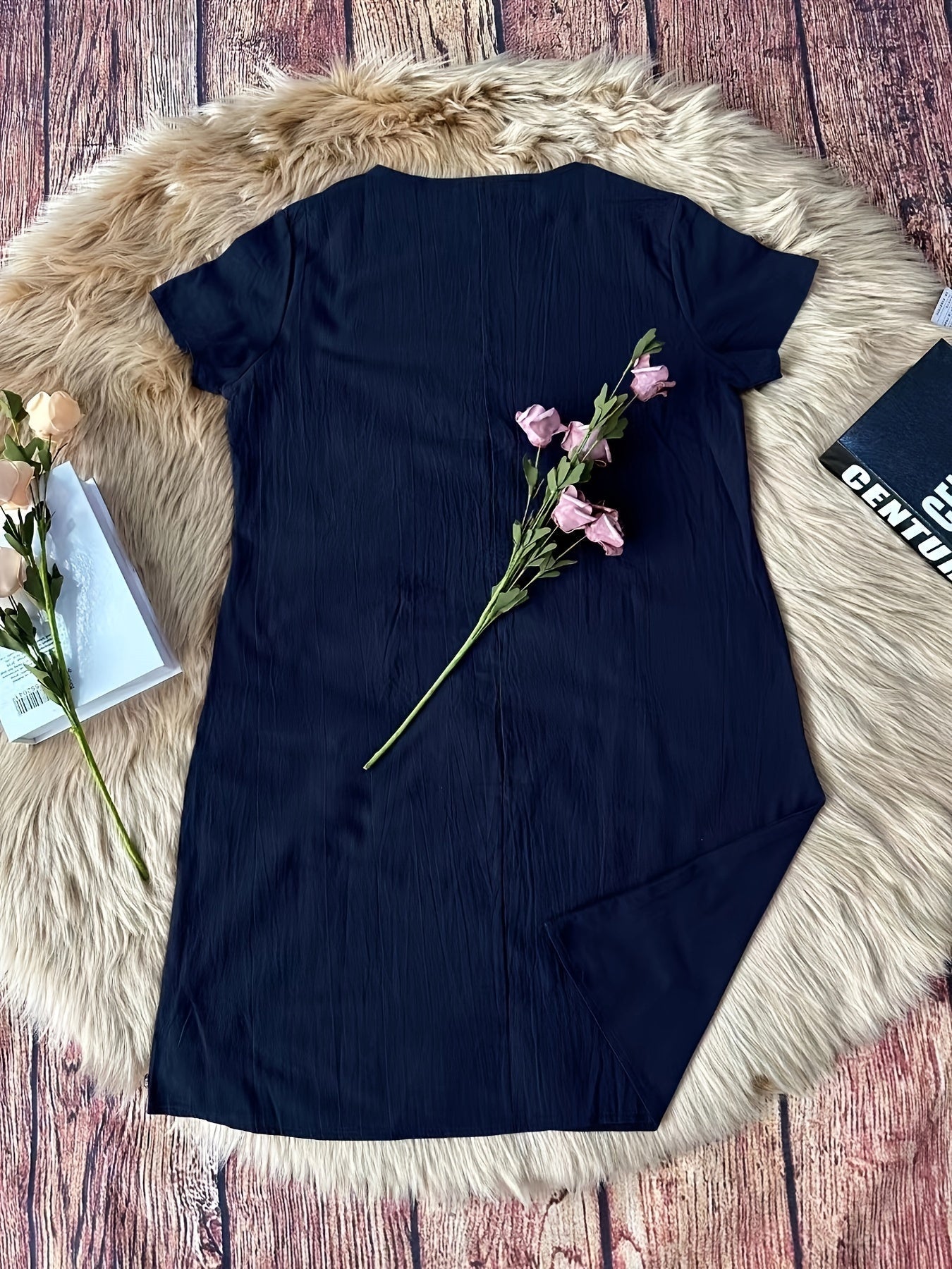 Abito a-line con taschino - maniche corte, collo rotondo, arioso ed estivo