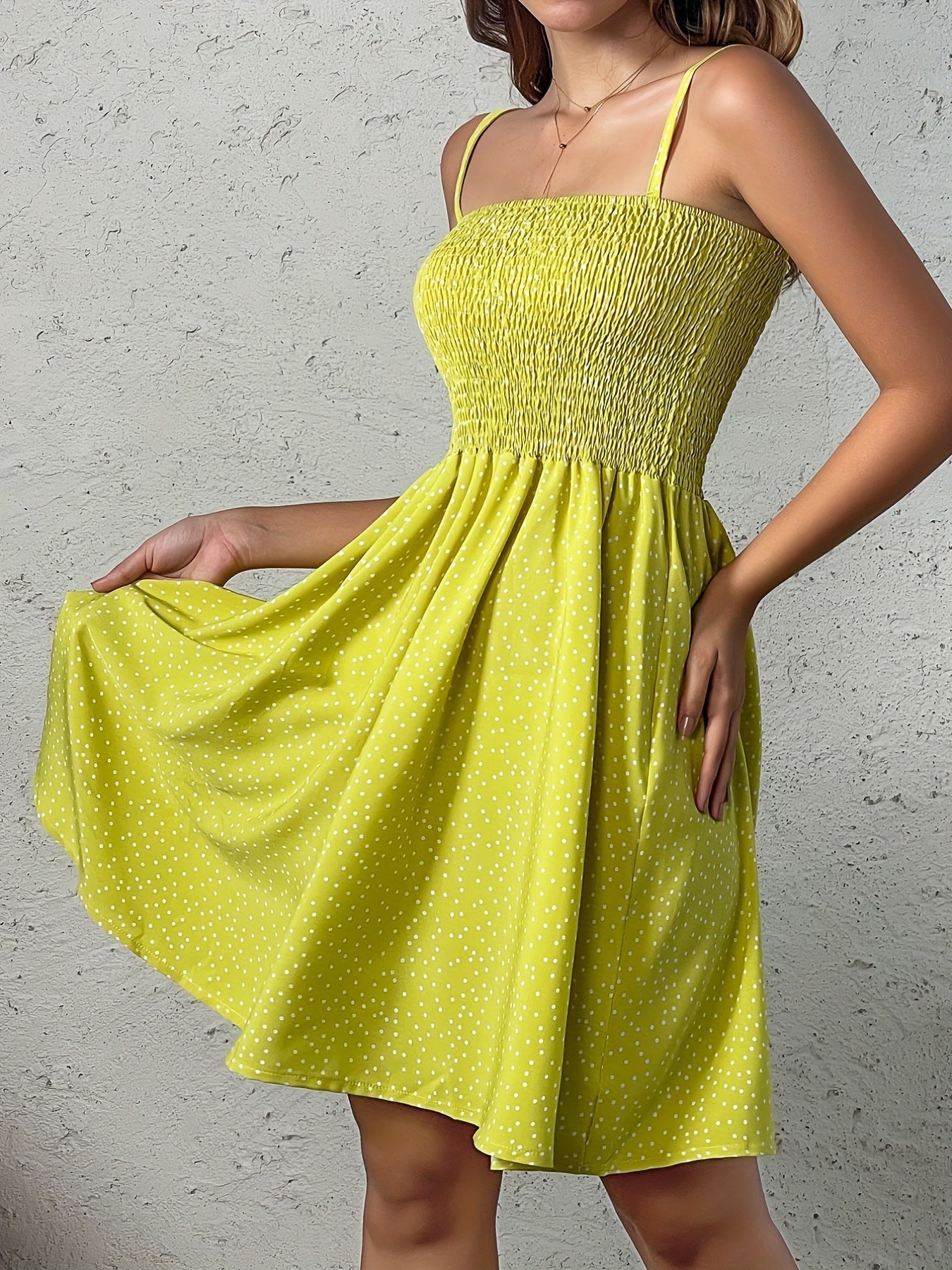 Abito estivo a pois - Abito con cinturino arioso, senza schienale e leggero